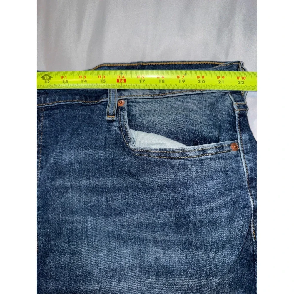 Levis 559 Relaxed Straight Jeans Mens 44x30 Medium Wash Blue Denim 00559-0550